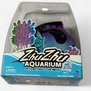 ZhuZhu Aquarium Fish Toy - Purple and Blue